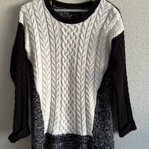 Romeo and Juliet Couture Cable Knit Tri-color Sweater Size Small